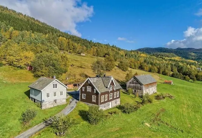 Heggjabygda Gjestegard - Historisk Tommerhus I Landlige Omgivelser