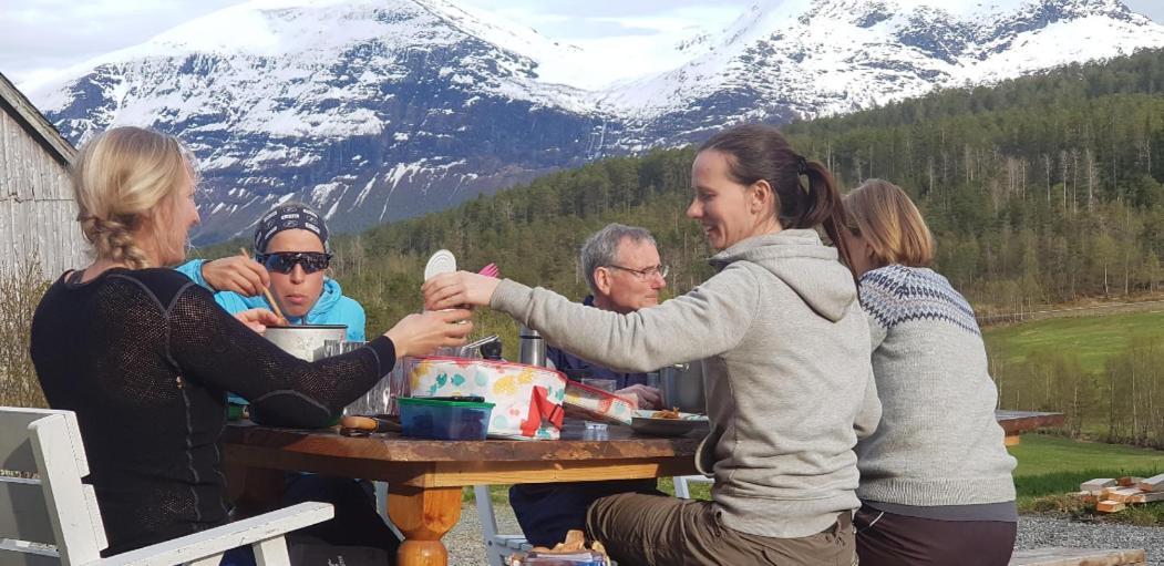 Heggjabygda Gjestegard - Historisk Tommerhus I Landlige Omgivelser *